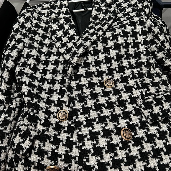 Elegant Houndstooth Women's Blazer - Picture 2 of 6